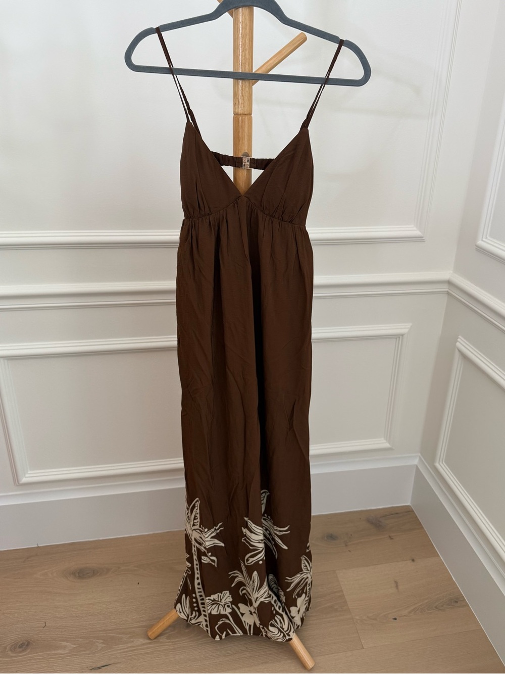 Abercrombie Bra-Free Clasp-Back Flowy Maxi Dress - Small Tall - Picture 2 of 7